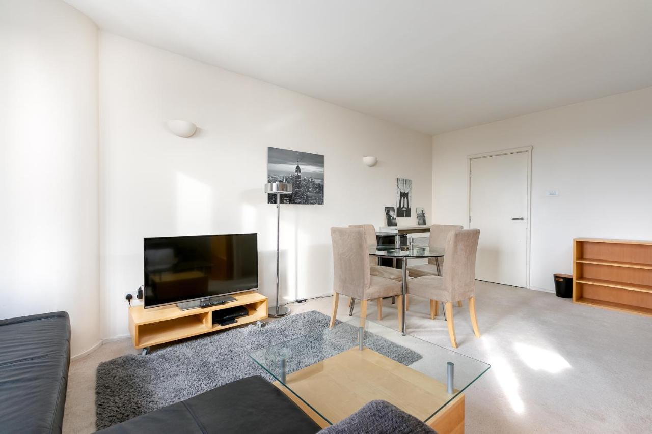 Point West Apartments Лондон Экстерьер фото