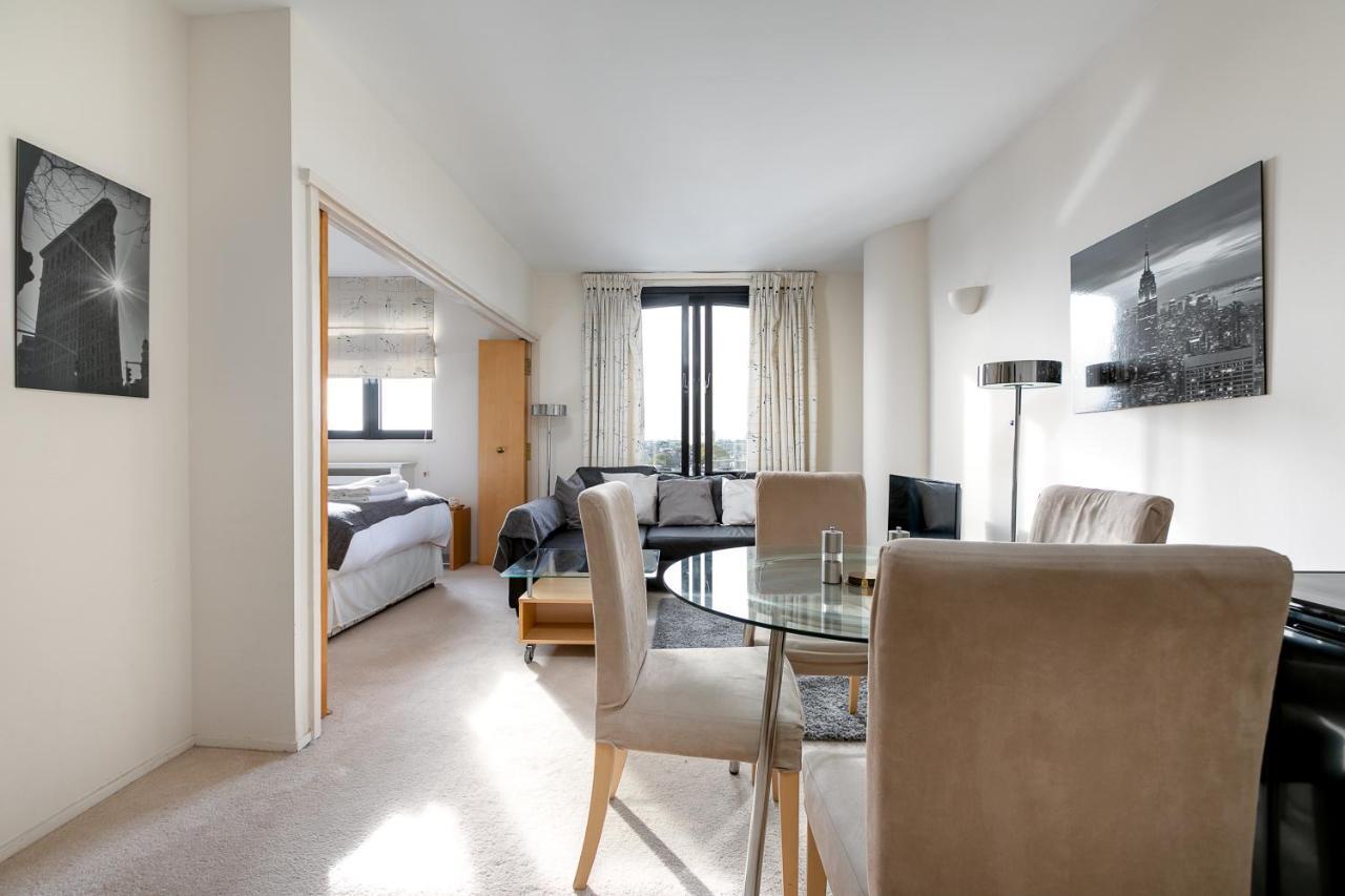 Point West Apartments Лондон Экстерьер фото